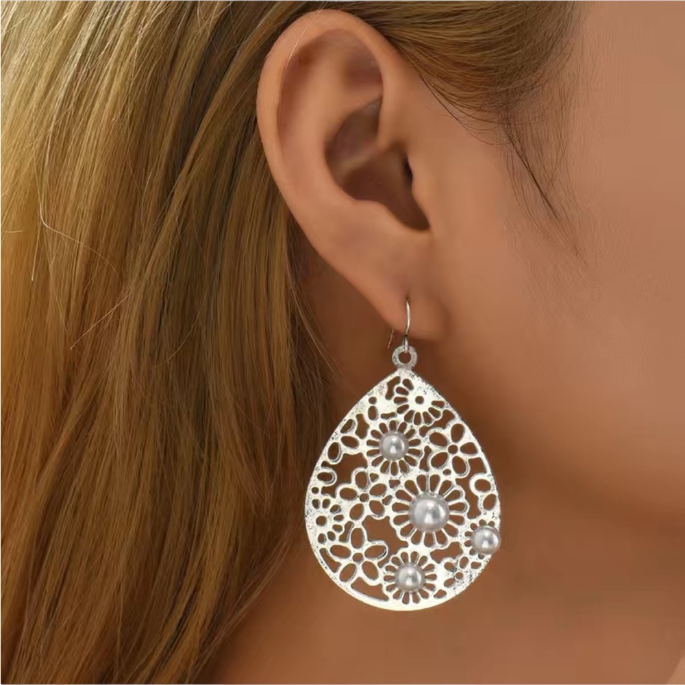 Boho Waterdrop Floral with Pearl Detail Earrings
